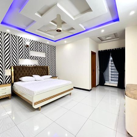 Luxury Executive 2Bedroom Apartment Convenient And Nice Location Islamabad Eksteriør bilde